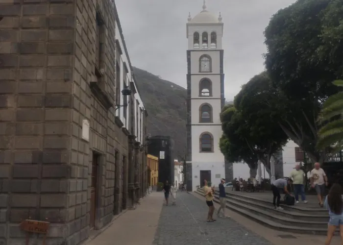 Dona Carmen Daire Los Silos